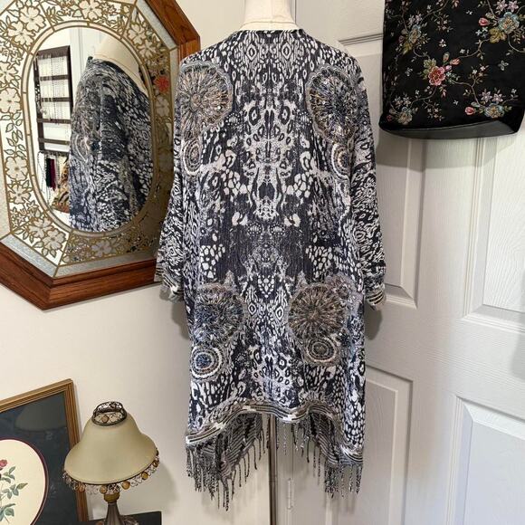 Soft Surroundings Blue & White Knit Boho Pattern Beaded Kimono Wrap W Fringe OS - Picture 5 of 8
